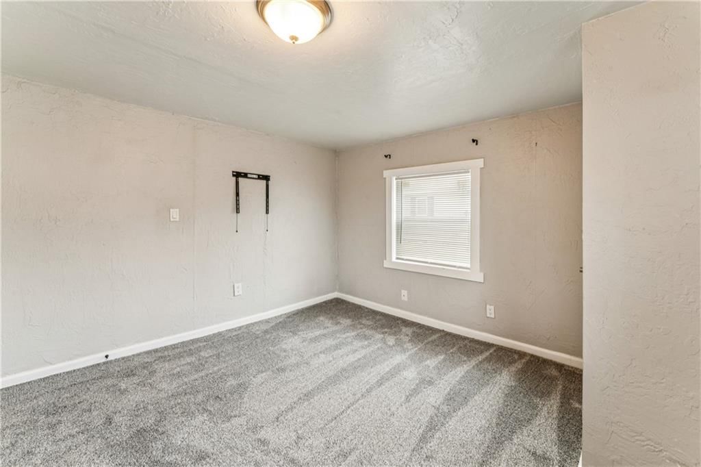 316 W Elm Street — photo 22