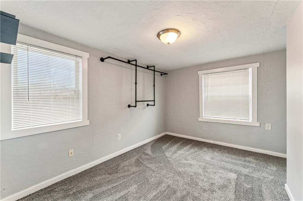 316 W Elm Street — photo 25