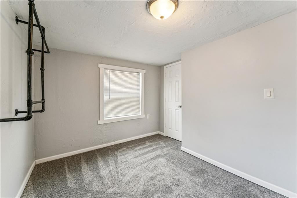 316 W Elm Street — photo 26