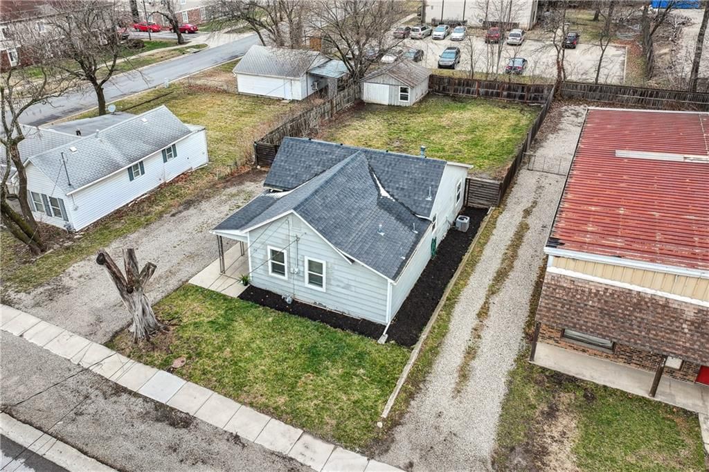 316 W Elm Street — photo 30