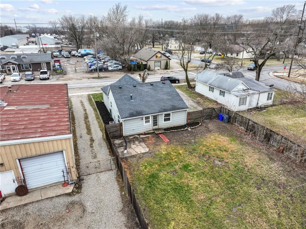 316 W Elm Street — photo 31