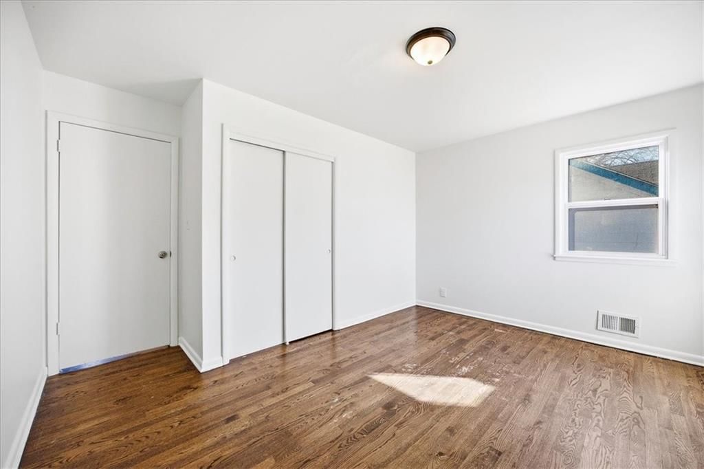 8121 Lydia Avenue — photo 9