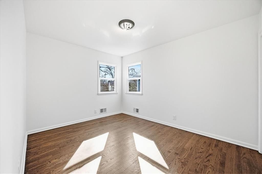 8121 Lydia Avenue — photo 14