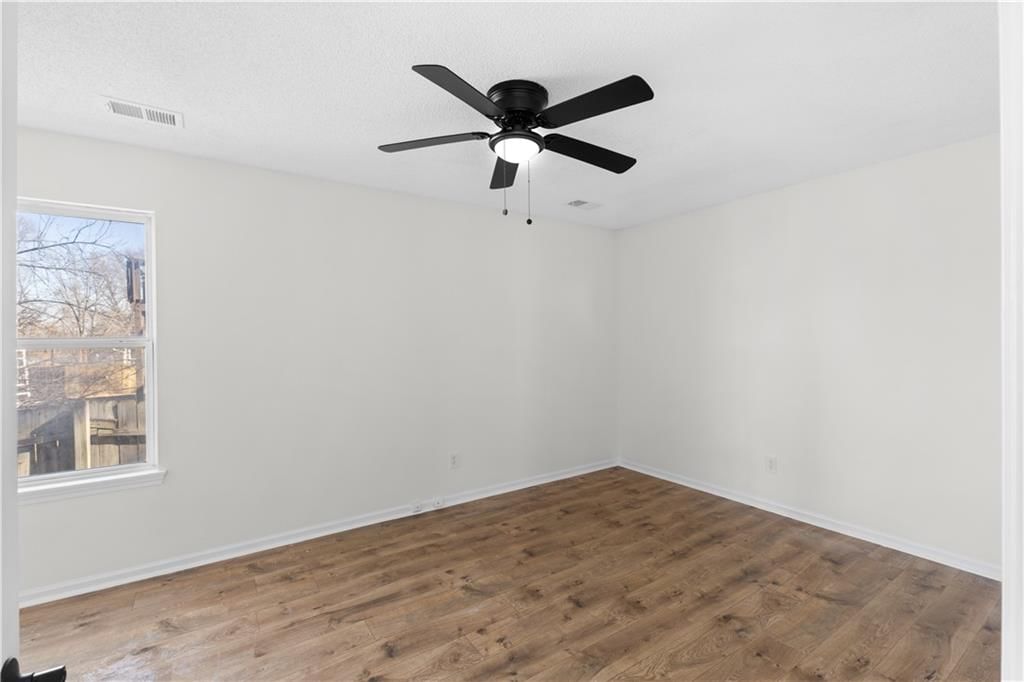 1116 E 77th Terrace — photo 14