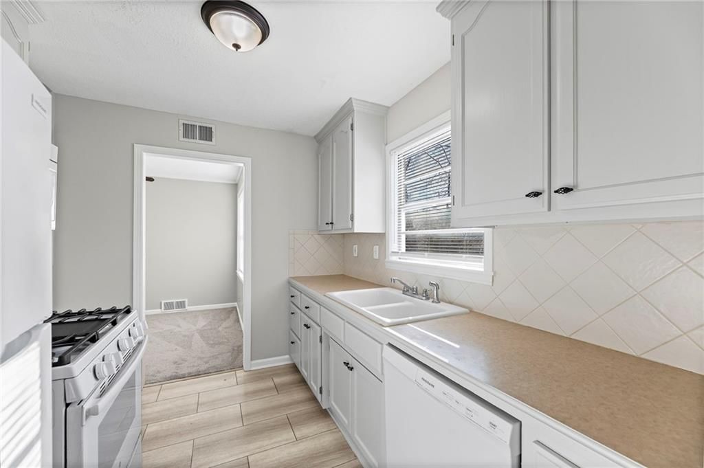 7611 High Drive — photo 10