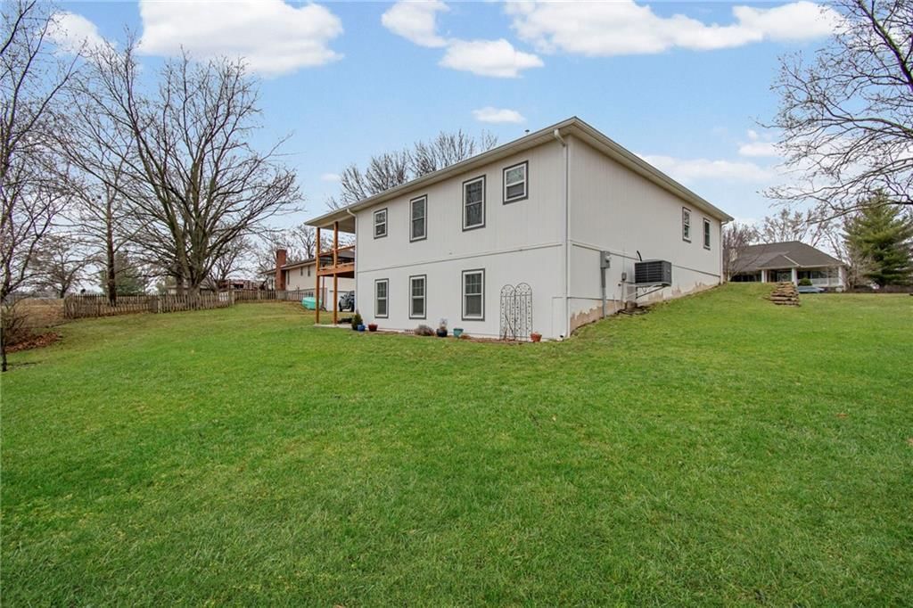 1303 Minuteman Drive — photo 32