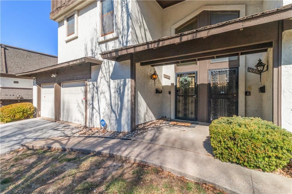 10209 Cedarbrooke Lane — photo 4
