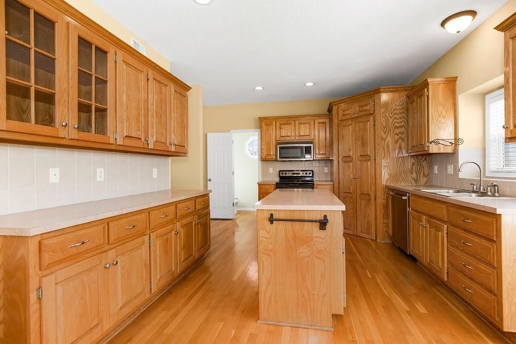 20907 W 53rd Terrace — photo 7