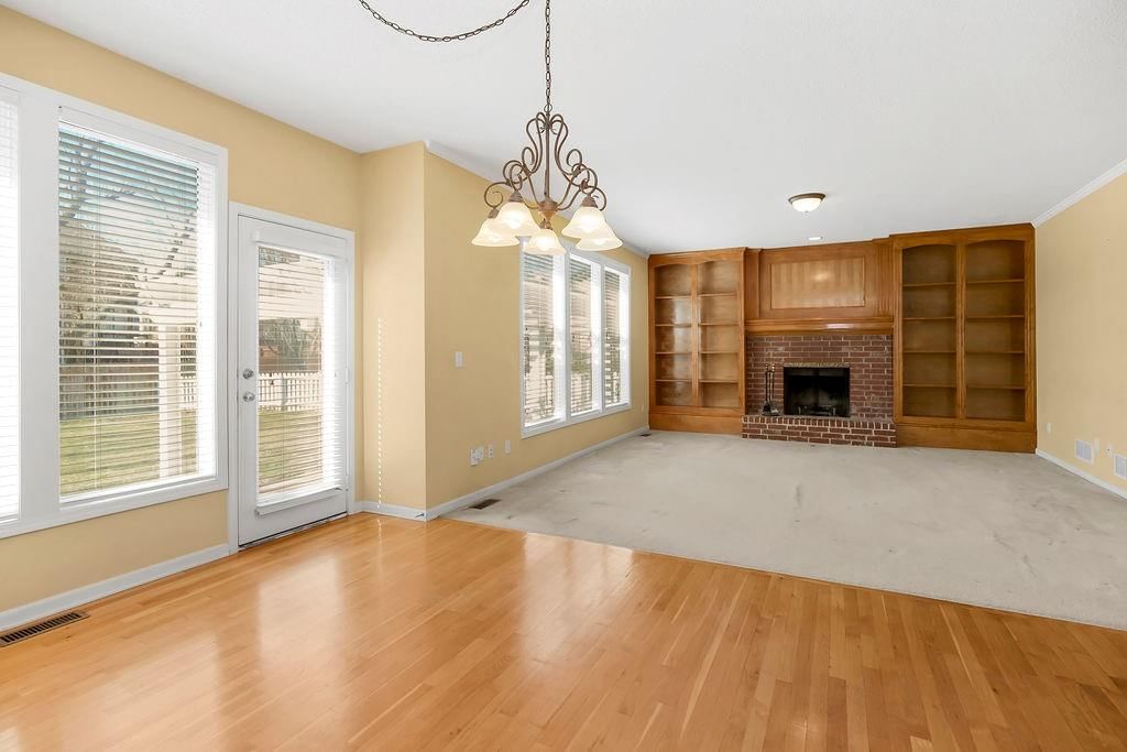 20907 W 53rd Terrace — photo 10