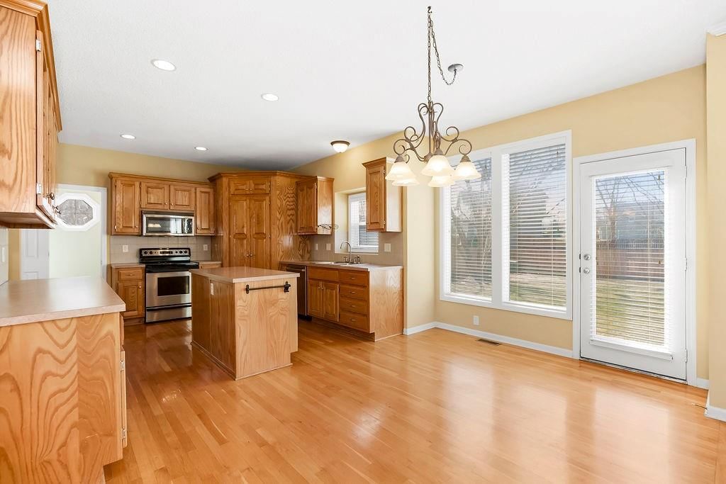 20907 W 53rd Terrace — photo 11