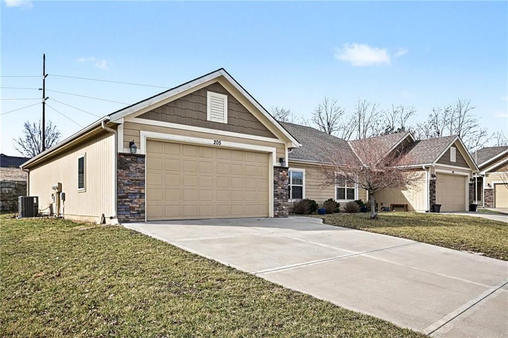 205 Ashmont Drive — photo 3