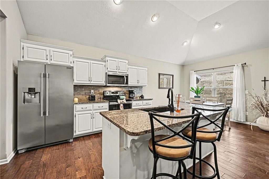 205 Ashmont Drive — photo 11