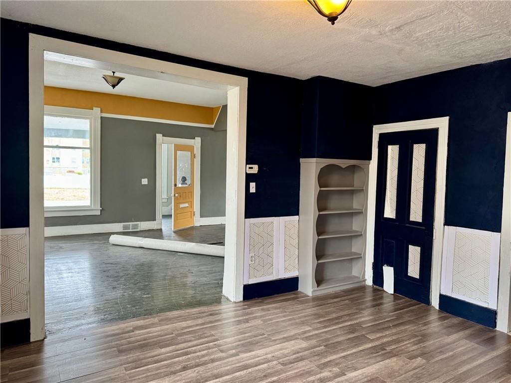 1410 Broadway Avenue — photo 7