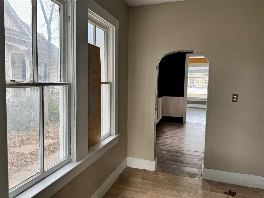 1410 Broadway Avenue — photo 10