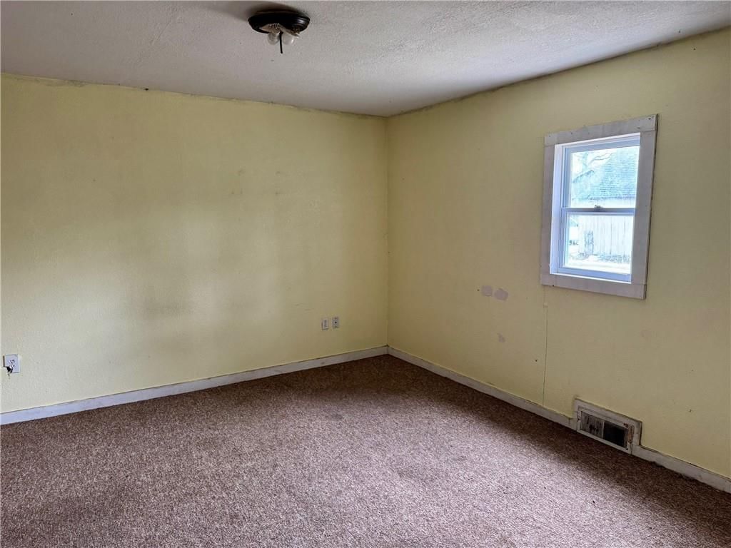 1410 Broadway Avenue — photo 15