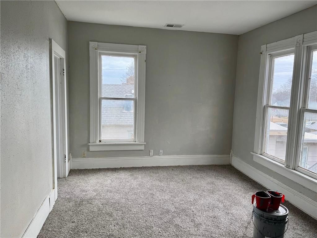 1410 Broadway Avenue — photo 25