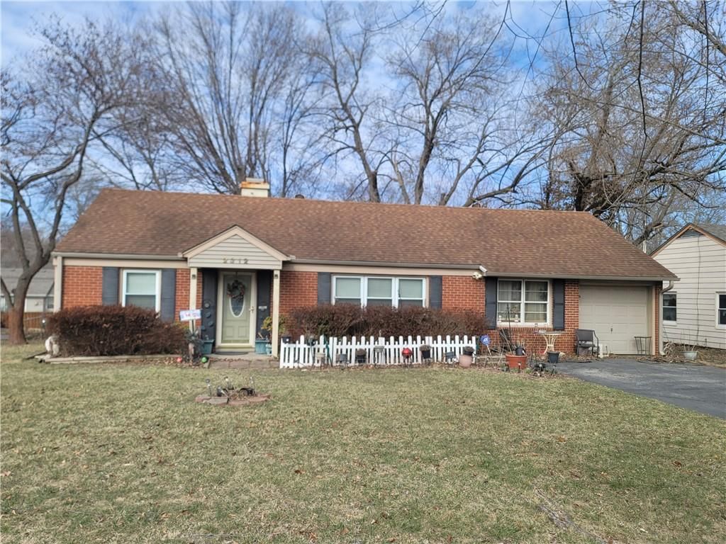 2312 W 78th Street, Prairie Village, KS