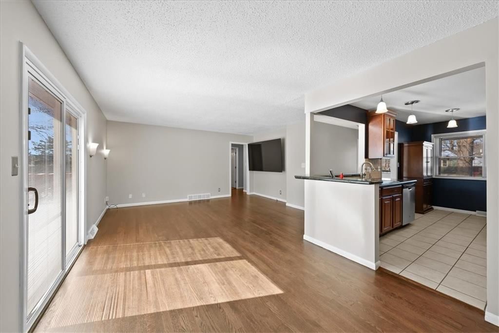 9421 Mackey Street — photo 3