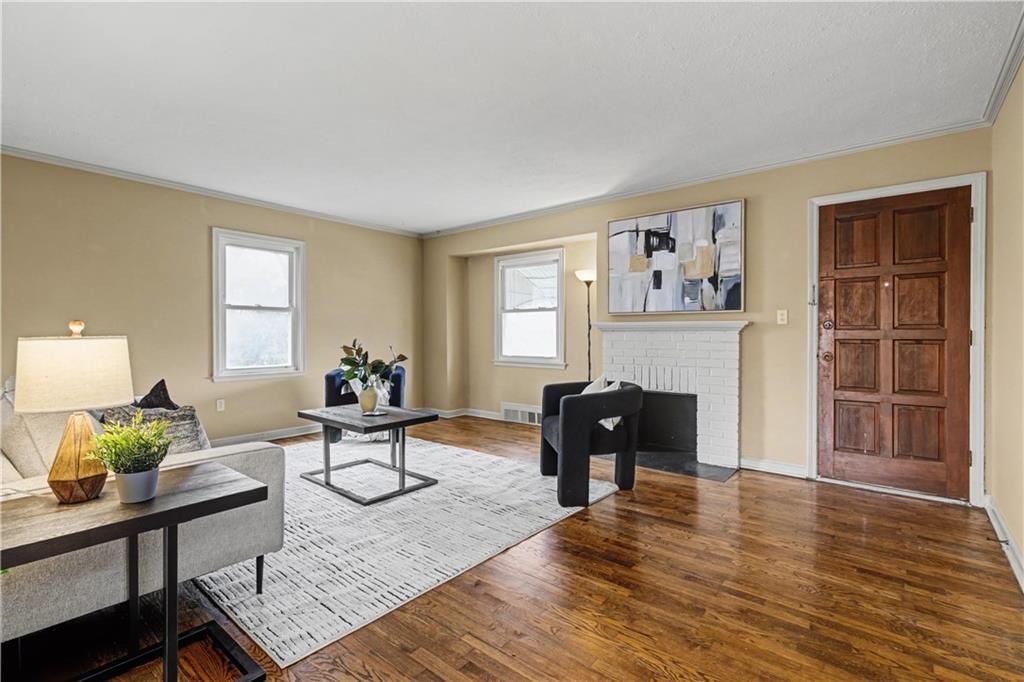 2208 W 48 Street — photo 5