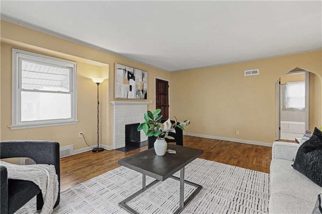 2208 W 48 Street — photo 6