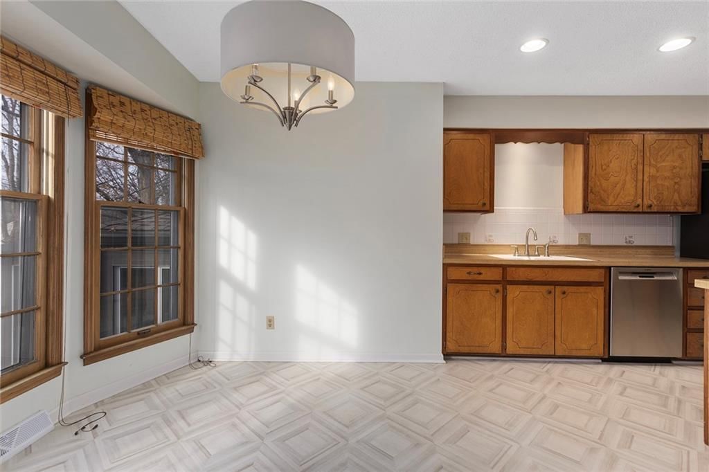 3401 E 105th Terrace — photo 9