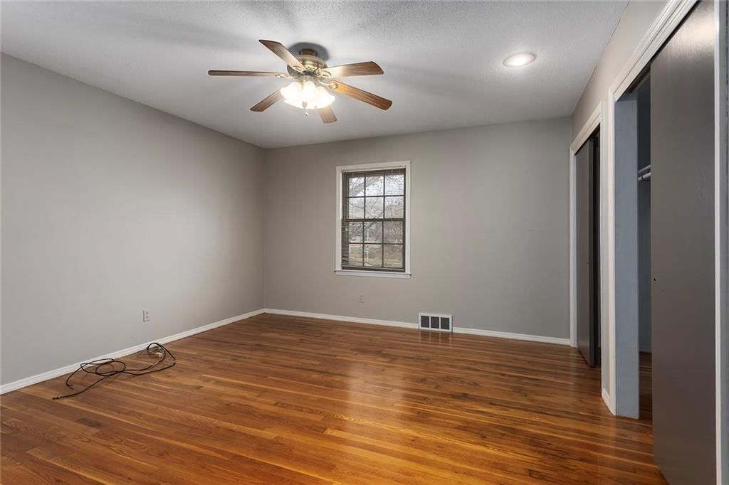 3401 E 105th Terrace — photo 17