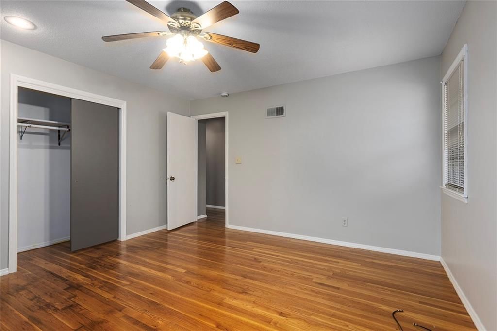 3401 E 105th Terrace — photo 18