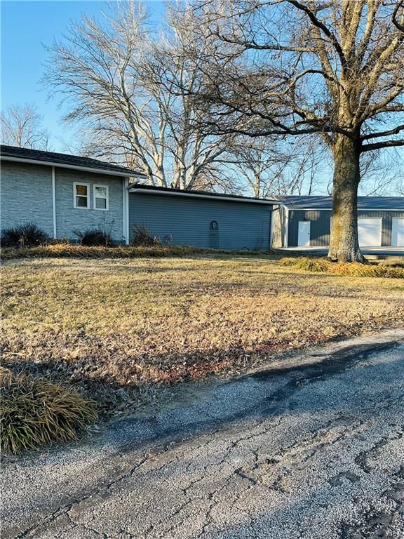 22554 Robertson Road — photo 12