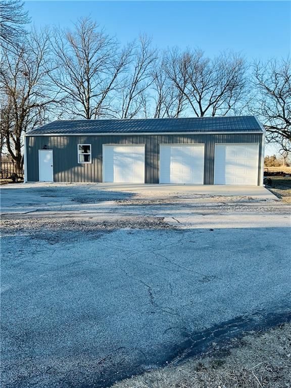 22554 Robertson Road — photo 16