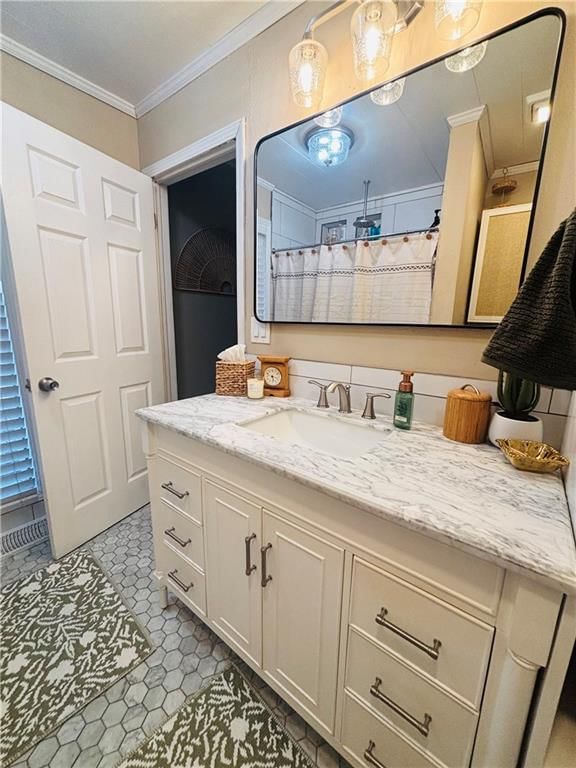 22554 Robertson Road — photo 73