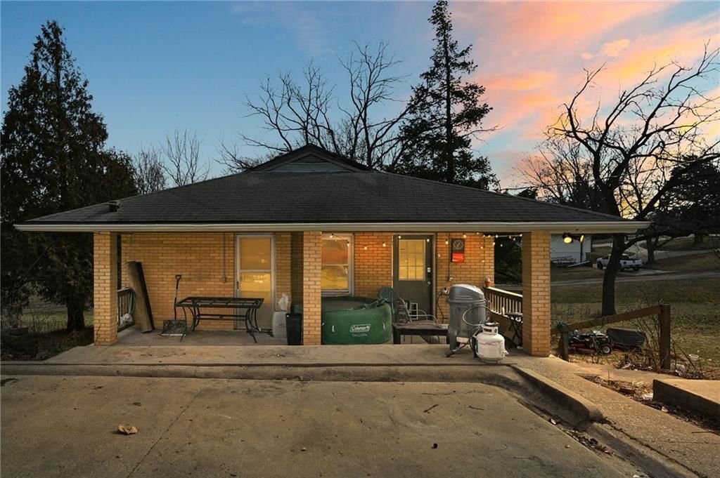 18210 E Union School Road, Independence, MO