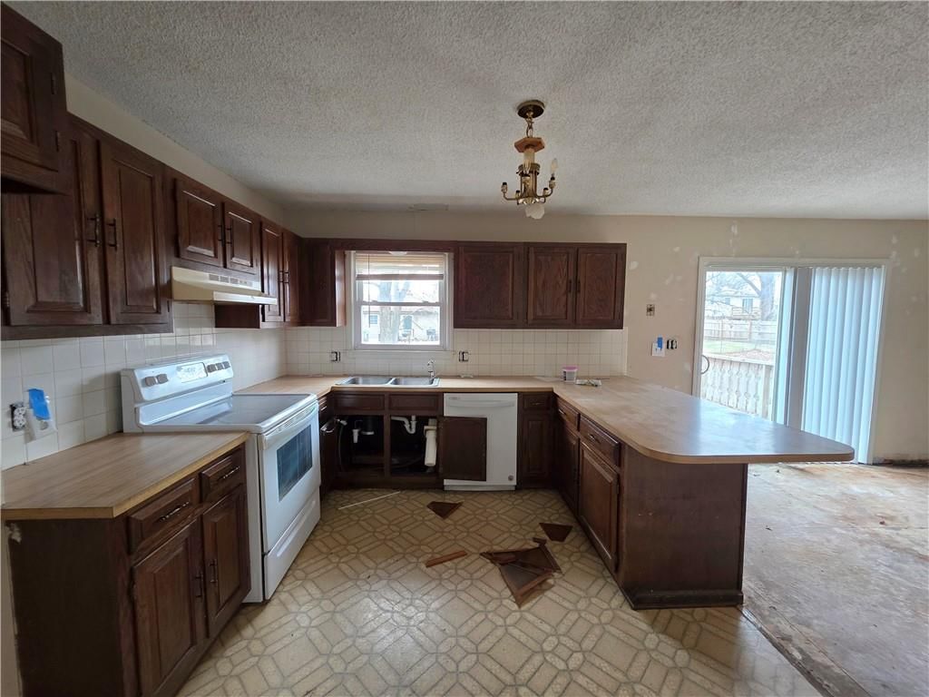 1804 S Benton Avenue — photo 7