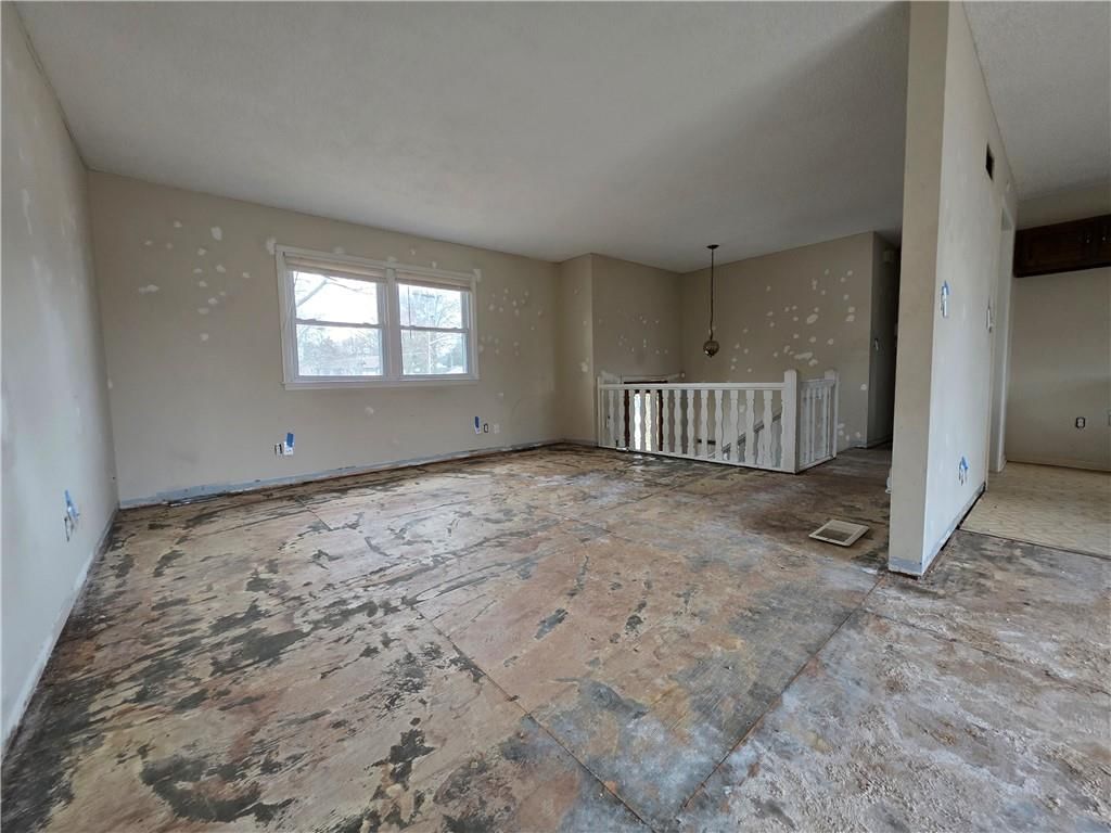 1804 S Benton Avenue — photo 9