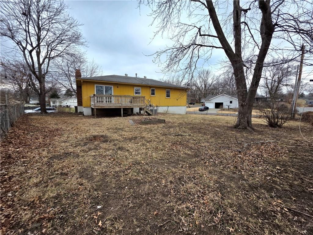 1804 S Benton Avenue — photo 32