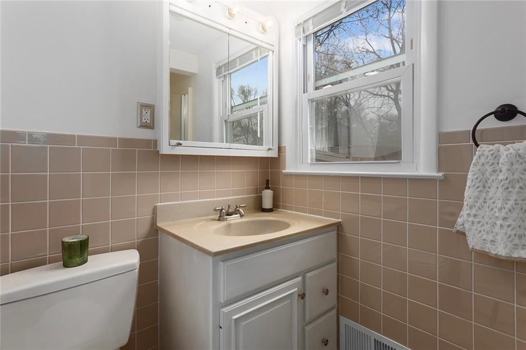 23 NW 39th Street — photo 16
