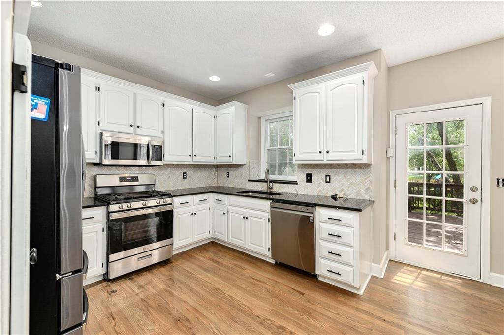 13981 W 120 Street — photo 9