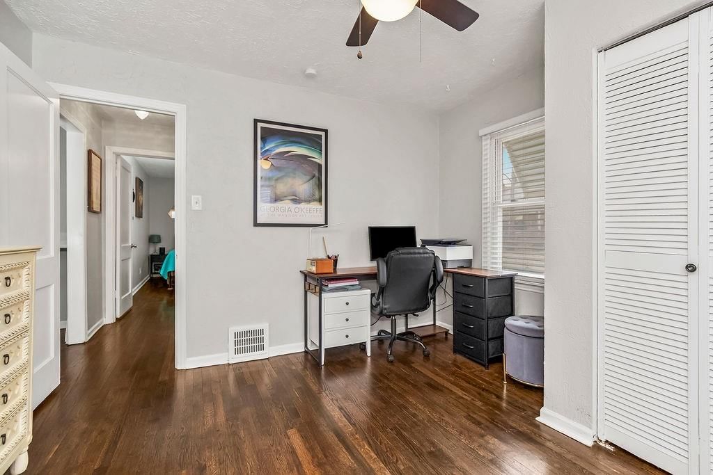 5010 Briar Street — photo 12