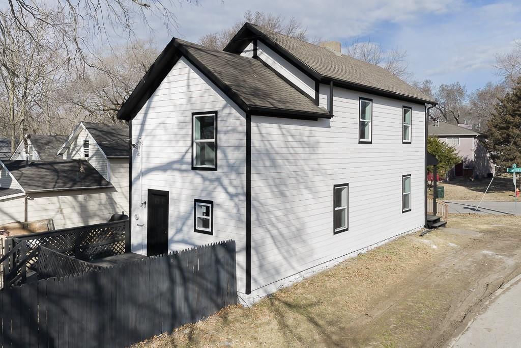301 Pottawatomie Street — photo 2