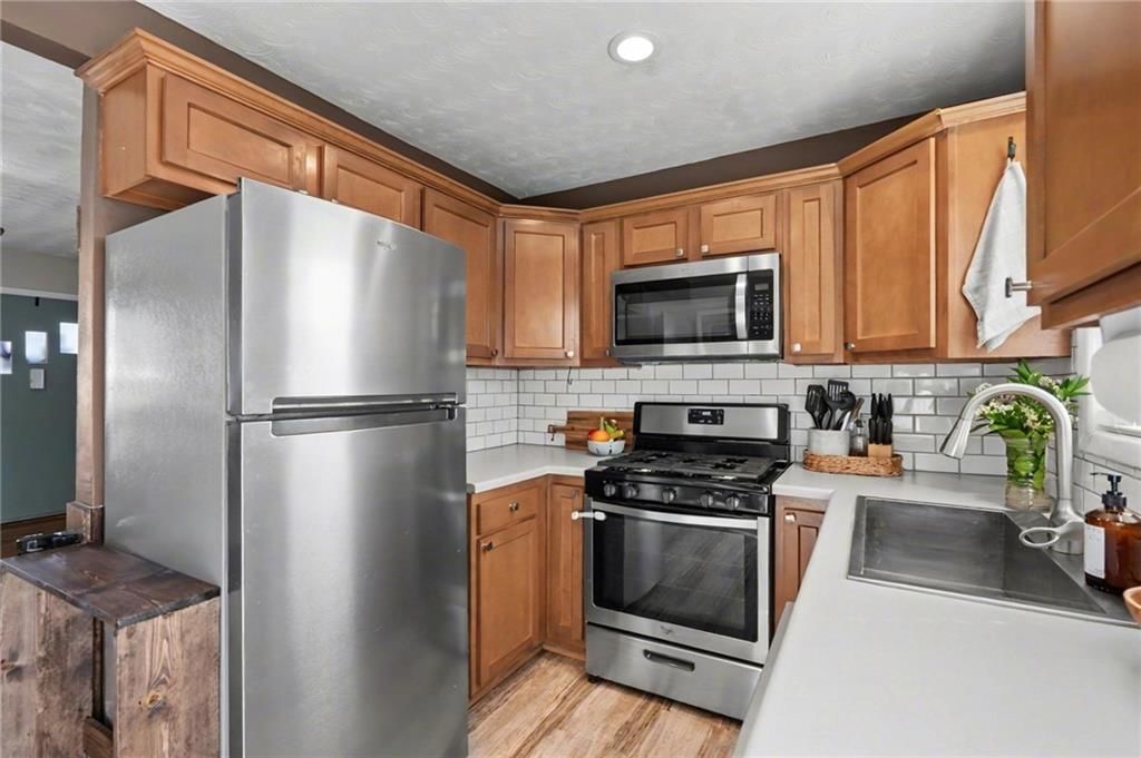 520 E 14th Street — photo 11