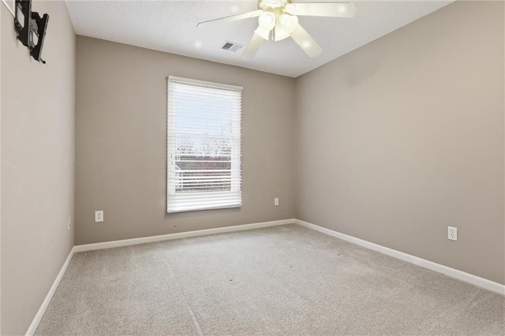 16720 W 155TH Terrace — photo 26