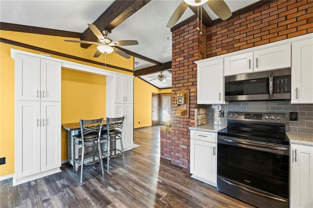 4440 Lakeside Drive — photo 15