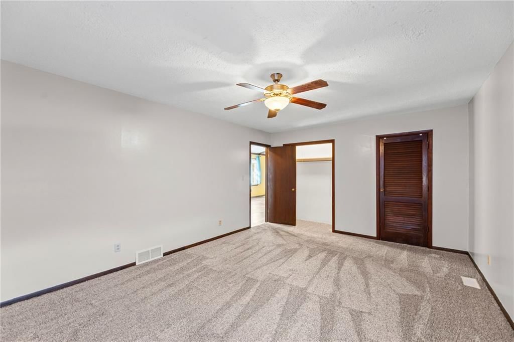 4440 Lakeside Drive — photo 18
