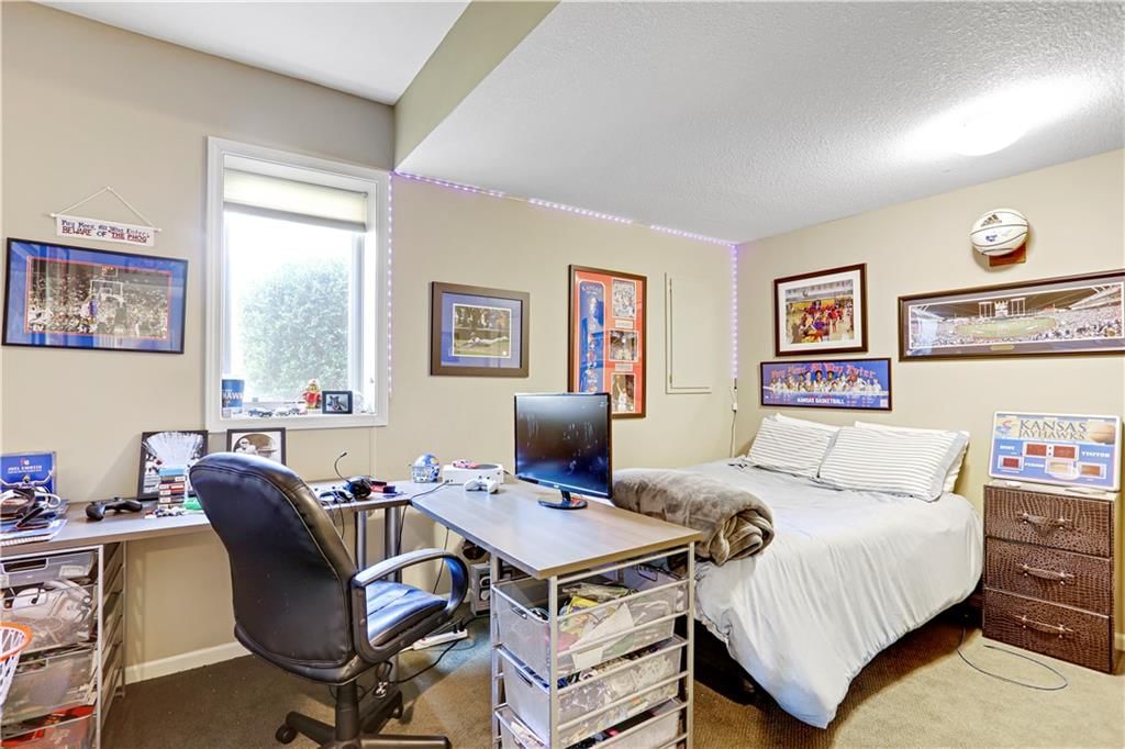 9828 Vista Drive — photo 42