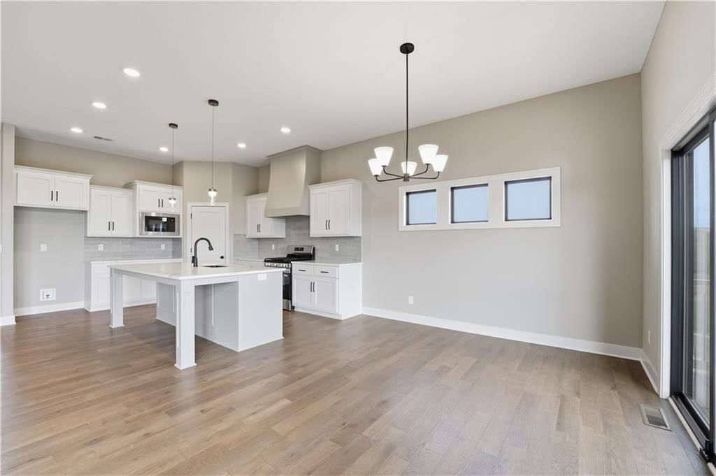 10511 N Liberty Street — photo 23