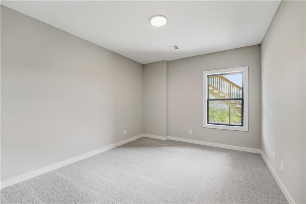 10511 N Liberty Street — photo 43