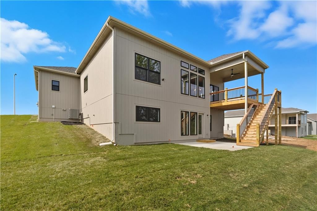 10511 N Liberty Street — photo 47