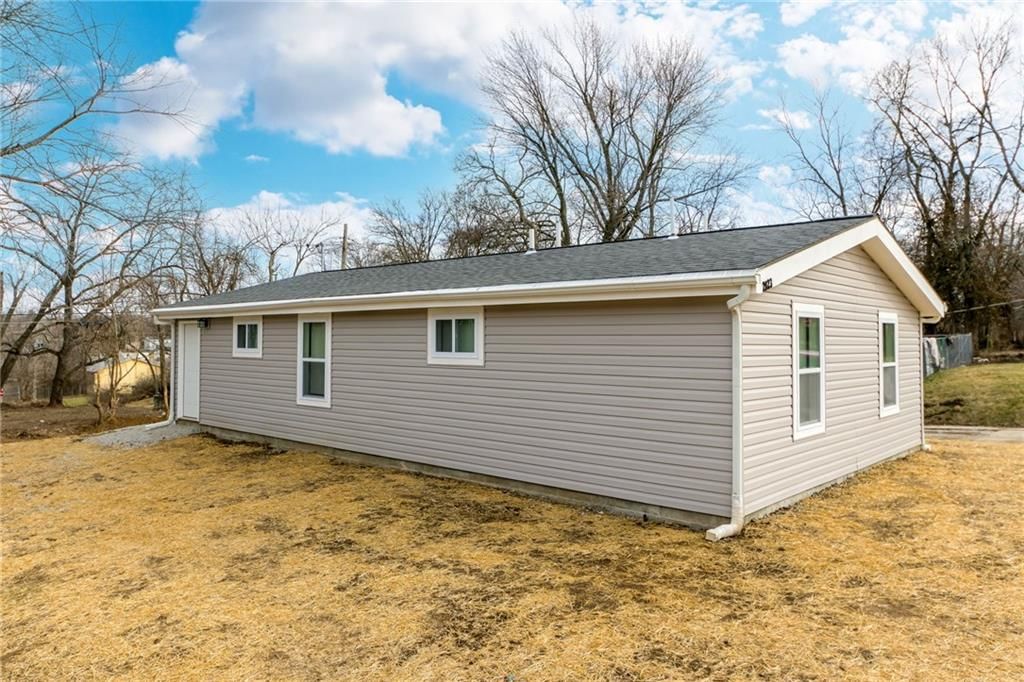 2023 College Avenue — photo 4
