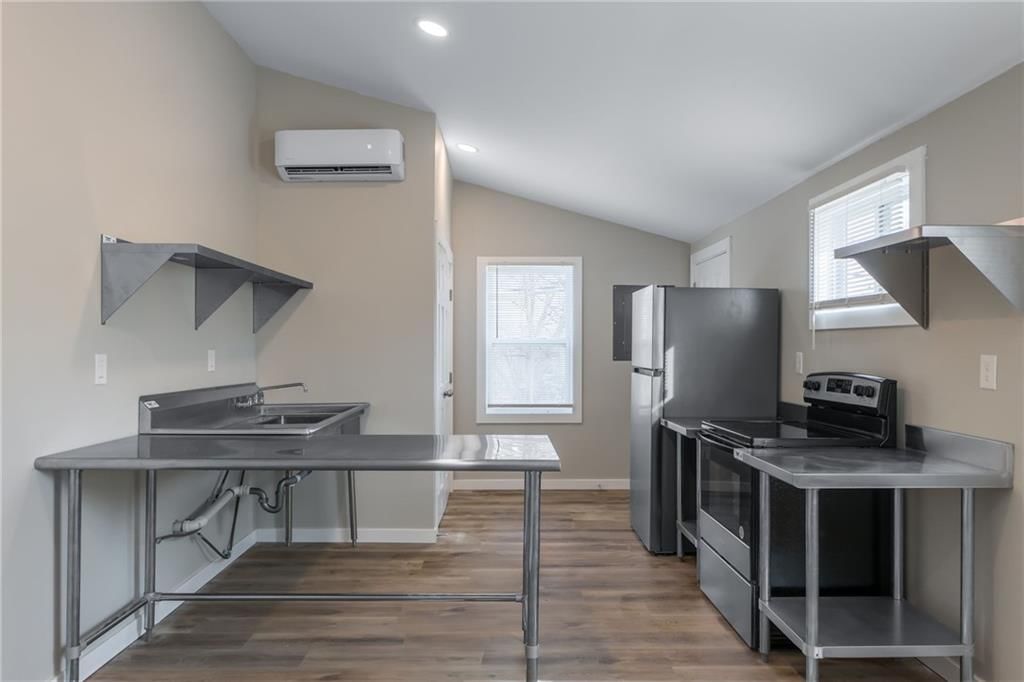 2023 College Avenue — photo 6