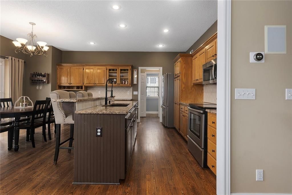 21613 W 61st Street — photo 10