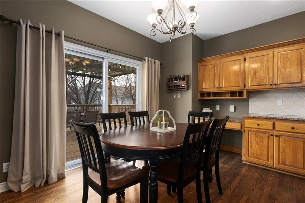 21613 W 61st Street — photo 11